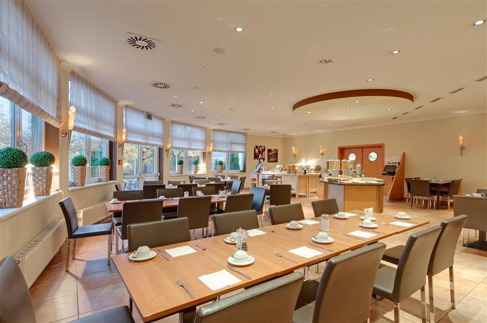 Hotel Bochum Wattenscheid Affiliated By Melia Restaurant photo